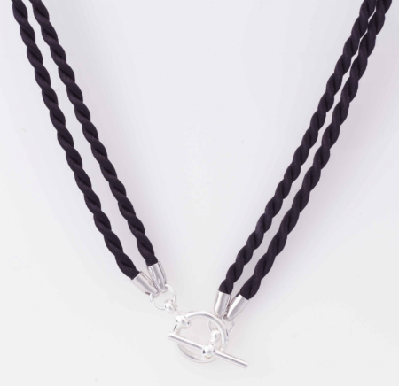 Double toggle necklace